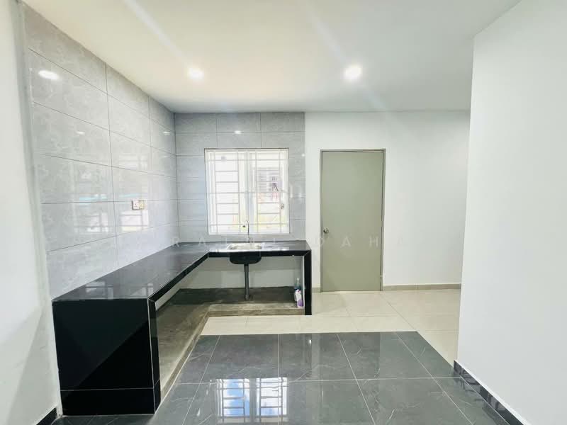 single storey terrace Taman Harmoni,bandar teknologi untuk Untuk Dijual - RM 380,000, Mac 2026 - Kitchen - PropertyGuru.com.my