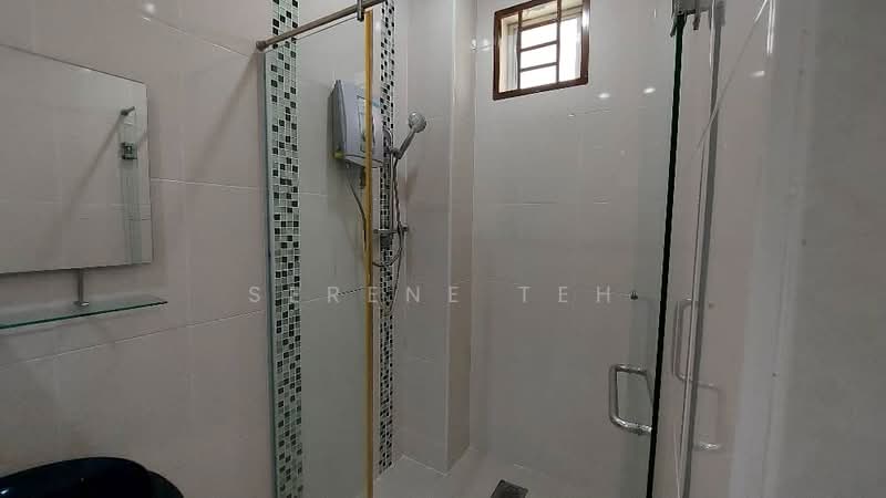 Taman Bukit Kempas untuk Untuk Dijual - RM 1,680,000, Mac 2026 - Bathroom - PropertyGuru.com.my