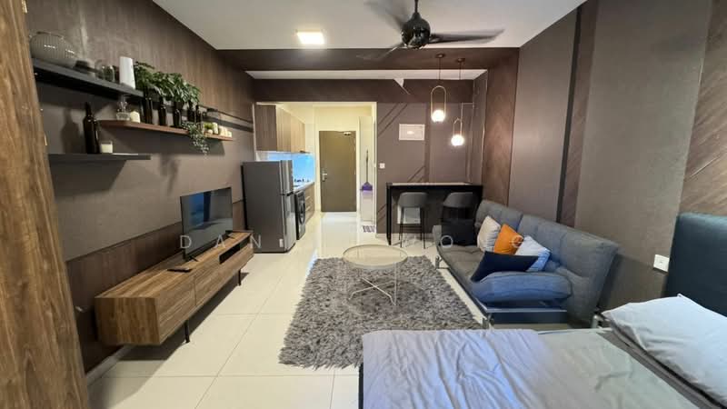 Kediaman Servis untuk Dijual di Country Garden Central Park - Daniel Wong - Living Room - PropertyGuru.com.my