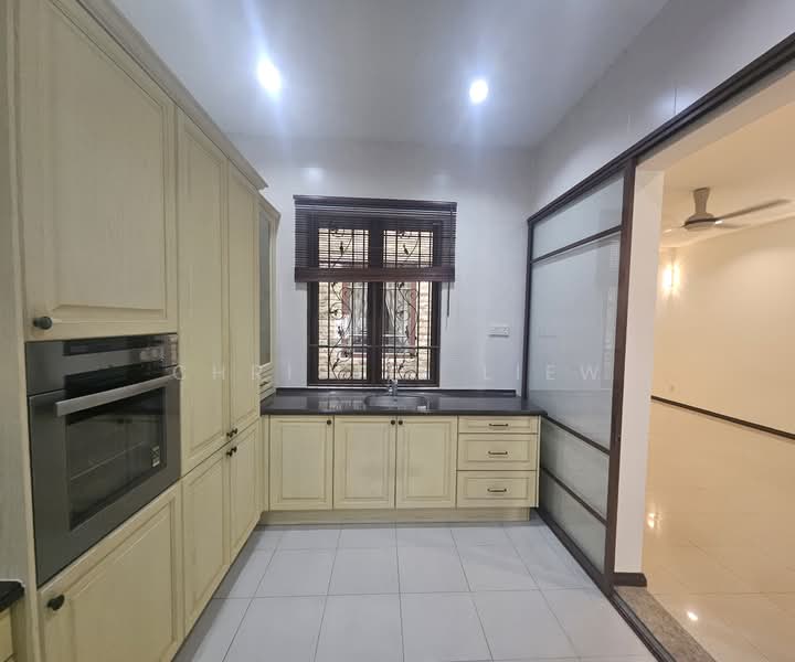 Bukit Jelutong untuk Untuk Dijual - RM 1,050,000, Mac 2026 - Kitchen - PropertyGuru.com.my