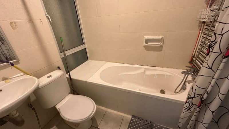 Condominium for Sale at The Brezza - Vivien Cheah - Bathroom - PropertyGuru.com.my