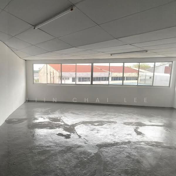 Corner Factory Kulai Kawasan Perindustrian Timur 1.5 Storey Corner untuk Untuk Dijual - RM 995,000, Mac 2026 - PropertyGuru.com.my
