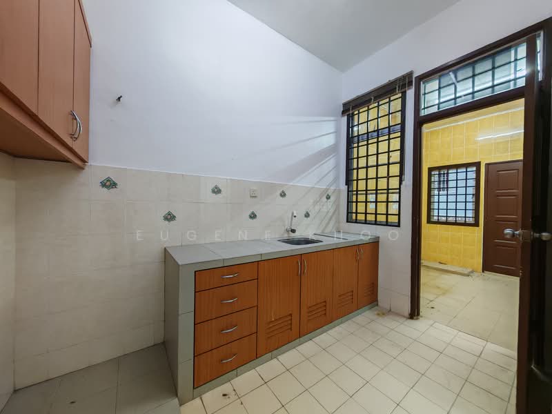 2-storey Terraced House for Rent in Taman Setia Indah (Tebrau) - Eugene Khoo - Kitchen - PropertyGuru.com.my