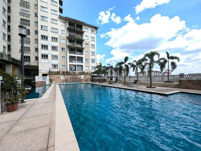 Condominium for Sale at Perdana View - JUMIDAH (JUE) - Pool - PropertyGuru.com.my