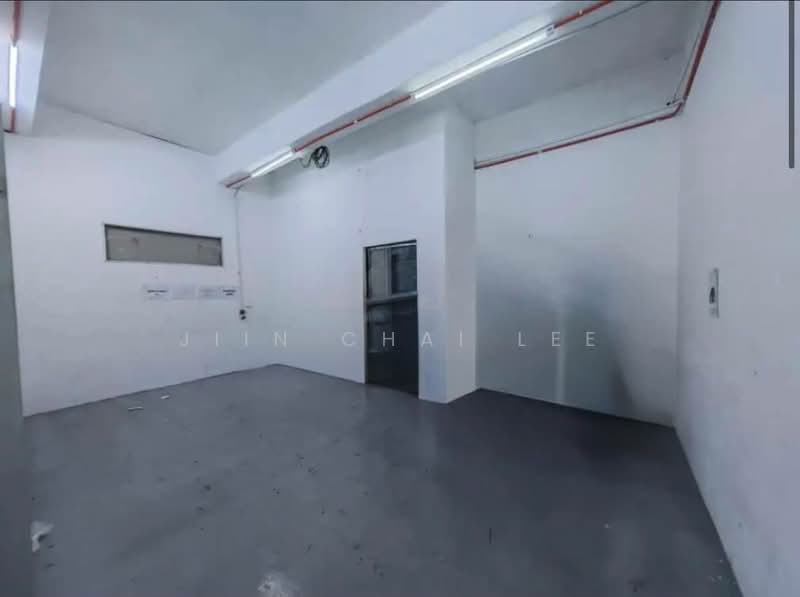 Fully Cover Bukit Mewah Taman Tampoi Indah 1.5 Storey Semi D Factory untuk Untuk Disewa - RM 6,500 /bulan, Mac 2026 - Interior - PropertyGuru.com.my