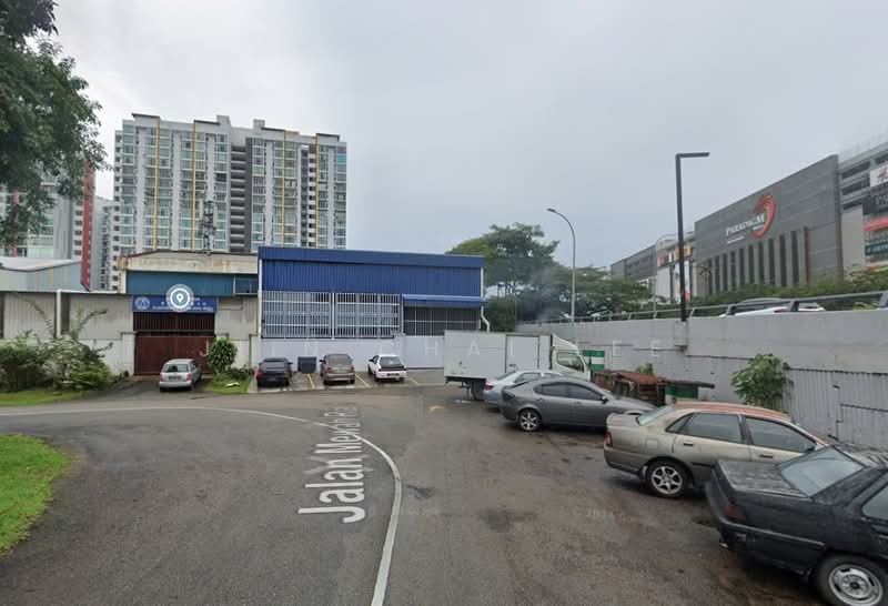 Fully Cover Bukit Mewah Taman Tampoi Indah 1.5 Storey Semi D Factory untuk Untuk Disewa - RM 6,500 /bulan, Mac 2026 - Exterior - PropertyGuru.com.my