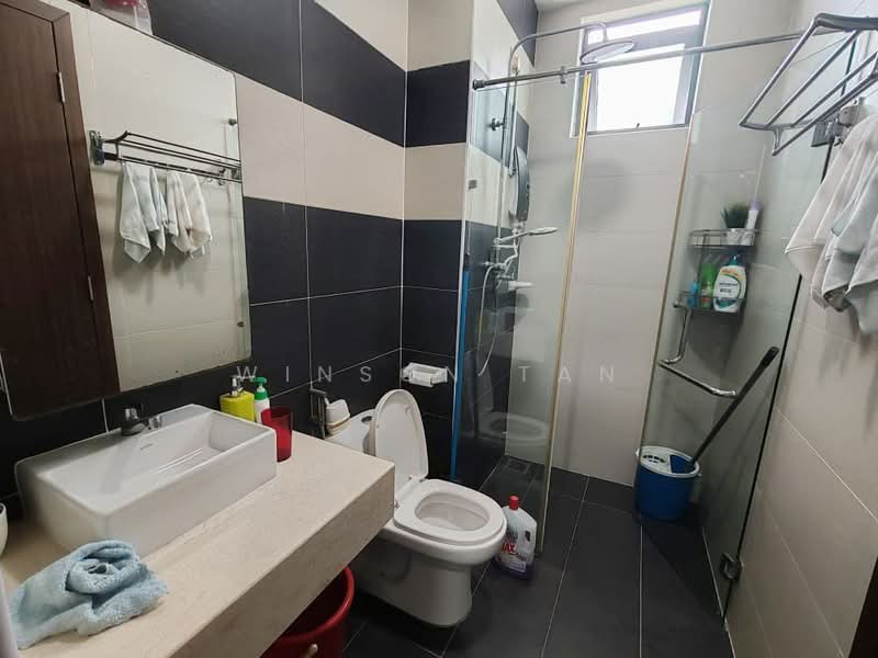 Service Residence for Sale at D'Secret Garden (Pangsapuri Kempas Indah) - Winson Tan - Bathroom - PropertyGuru.com.my