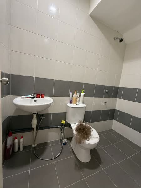 Semi-Detached House for Sale in Kuching (Sarawak) - Bong Xian - Bathroom - PropertyGuru.com.my