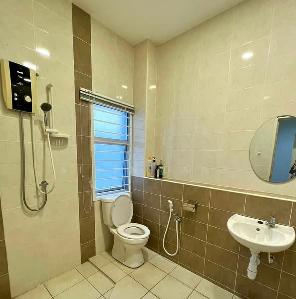 Semi-Detached House for Sale in Taman Saujana Emas (Kajang) - Aiden Dang - Bathroom - PropertyGuru.com.my