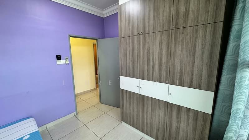 Pangsapuri Tanah Emas (Golden Sands) untuk Untuk Disewa - RM 2,000 /bulan, Mac 2026 - Bedroom - PropertyGuru.com.my