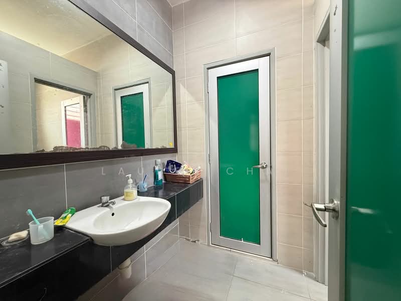 Semi-Detached House for Sale in Taman Nusa Bestari (Iskandar Puteri (Nusajaya)) - Lauren Chai - Bathroom - PropertyGuru.com.my