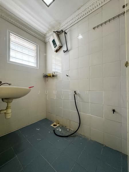 Terraced House for Sale in Cheras (Selangor) - JUMIDAH (JUE) - Bathroom - PropertyGuru.com.my