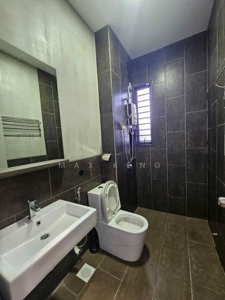2-storey Terraced House for Sale in Bandar Pulai Jaya (Kulai) - Max Keng - Bathroom - PropertyGuru.com.my