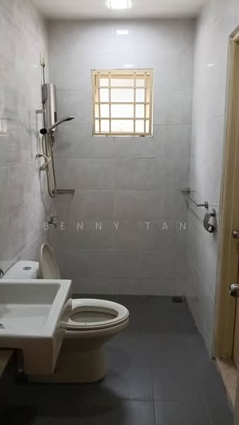 Rumah Berkembar untuk Dijual di Subang Jaya (Selangor) - Benny Tan - Bathroom - PropertyGuru.com.my