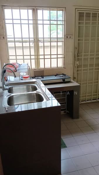 Rumah Berkembar untuk Dijual di Subang Jaya (Selangor) - Benny Tan - Kitchen - PropertyGuru.com.my