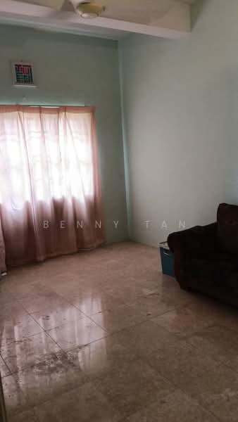 Rumah Berkembar untuk Dijual di Subang Jaya (Selangor) - Benny Tan - Living Room - PropertyGuru.com.my