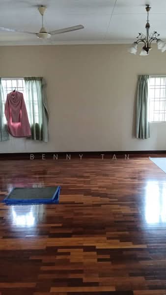 Rumah Berkembar untuk Dijual di Subang Jaya (Selangor) - Benny Tan - Living Room - PropertyGuru.com.my