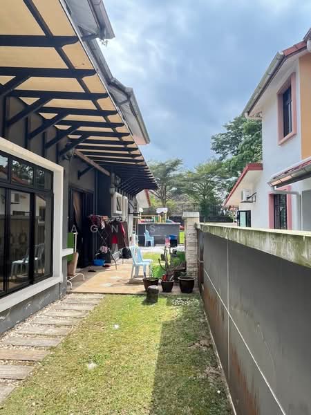 Renovated Link Bungalow untuk Untuk Dijual - RM 2,000,000, Mac 2026 - Exterior - PropertyGuru.com.my