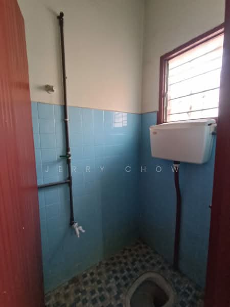 Taman Puteri Lindungan Bulan untuk Untuk Dijual - RM 230,000, Mac 2026 - Bathroom - PropertyGuru.com.my