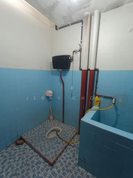 Taman Puteri Lindungan Bulan untuk Untuk Dijual - RM 230,000, Mac 2026 - Bathroom - PropertyGuru.com.my