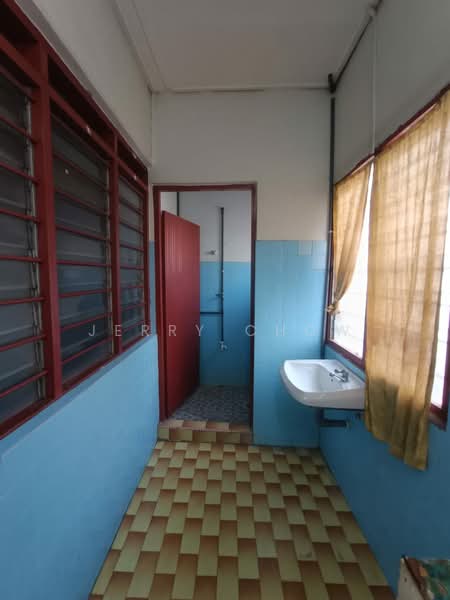 Taman Puteri Lindungan Bulan untuk Untuk Dijual - RM 230,000, Mac 2026 - Bathroom - PropertyGuru.com.my