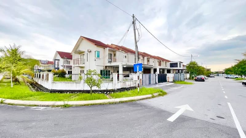 2-storey Terraced House for Sale in Puncak Alam (Selangor) - Haslinda Ahmad Razali - Exterior - PropertyGuru.com.my