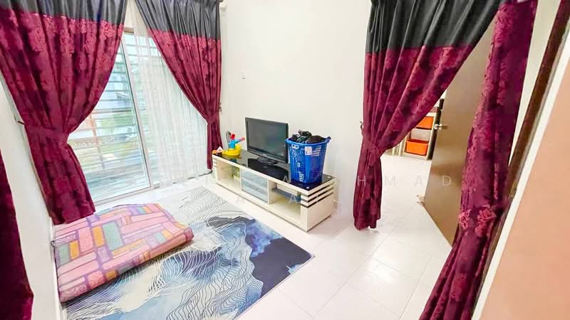 2-storey Terraced House for Sale in Puncak Alam (Selangor) - Haslinda Ahmad Razali - Living Room - PropertyGuru.com.my