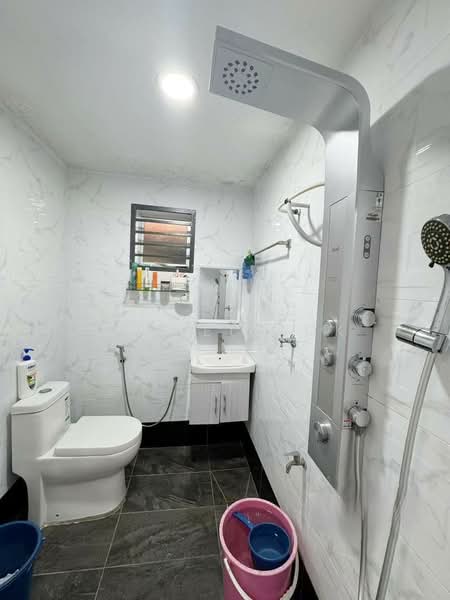 2-storey Terraced House for Sale in Bandar Bukit Raja (Klang) - Daniel Kok - Bathroom - PropertyGuru.com.my