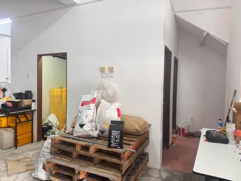 Shop / Office for Rent in Taman Daya (Johor Bahru) - Wendy Too - Interior - PropertyGuru.com.my