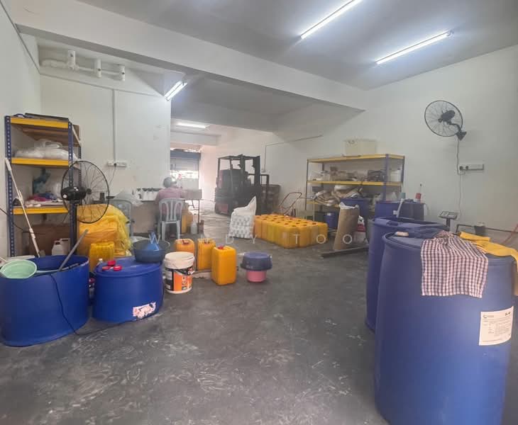 Shop / Office for Rent in Taman Daya (Johor Bahru) - Wendy Too - Interior - PropertyGuru.com.my