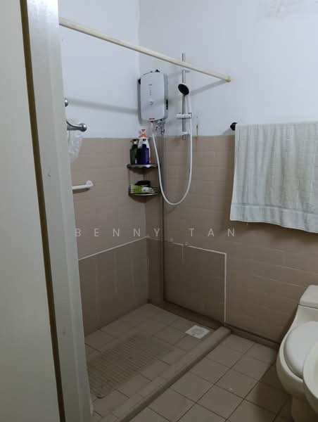 2-storey Terraced House for Sale in SS18 (Subang Jaya) - Benny Tan - Bathroom - PropertyGuru.com.my