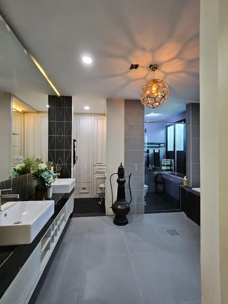 Condominium for Rent at Beethoven, Symphony Hills - Gaily Tay - Bathroom - PropertyGuru.com.my