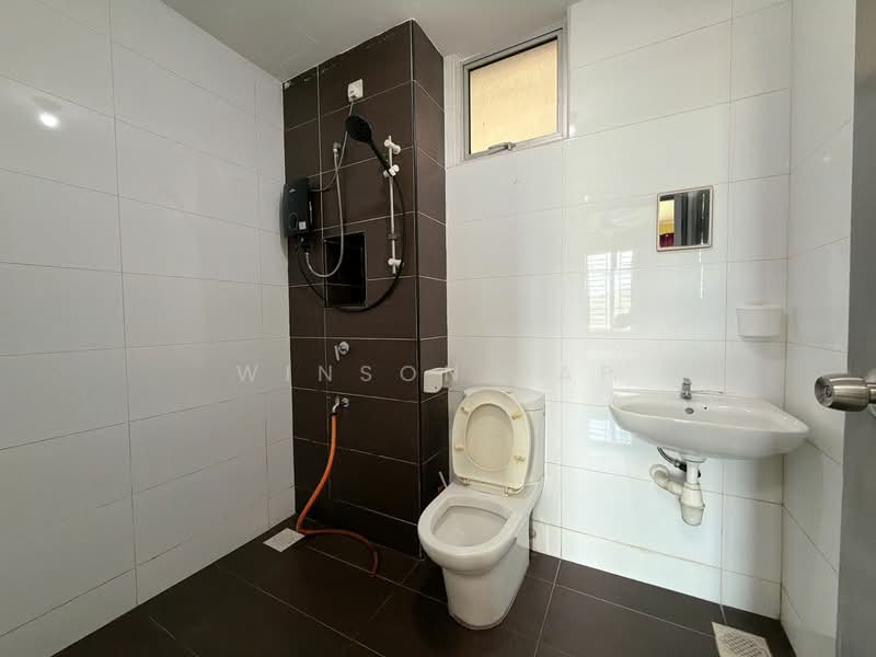 East Bay (Seri Bayan) untuk Untuk Disewa - RM 1,800 /bulan, Mac 2026 - Bathroom - PropertyGuru.com.my