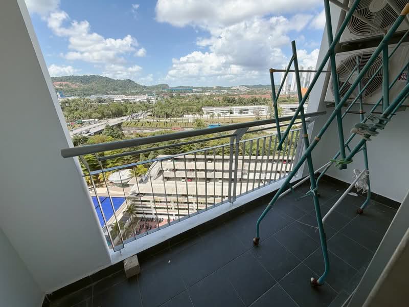East Bay (Seri Bayan) untuk Untuk Disewa - RM 1,800 /bulan, Mac 2026 - Balcony - PropertyGuru.com.my