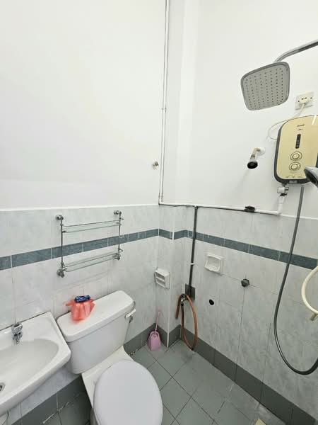 1-storey Terraced House for Rent in Bukit Indah (Iskandar Puteri (Nusajaya)) - Lui Lui - Bathroom - PropertyGuru.com.my