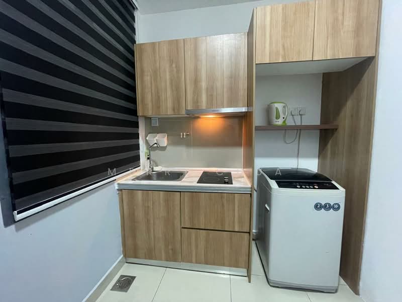 Service Residence for Sale at Palazio - Merry Chua - Kitchen - PropertyGuru.com.my