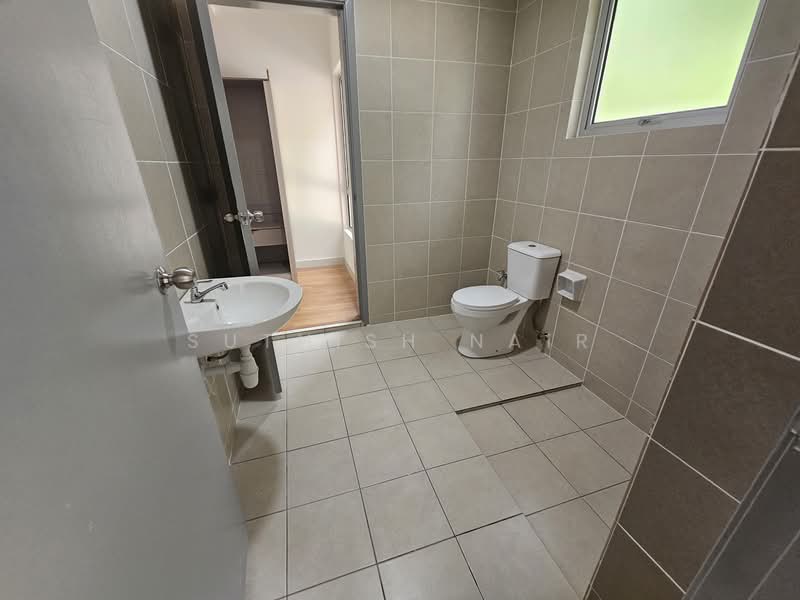 2-storey Terraced House for Rent in Senawang (Negeri Sembilan) - Suthish Nair - Bathroom - PropertyGuru.com.my