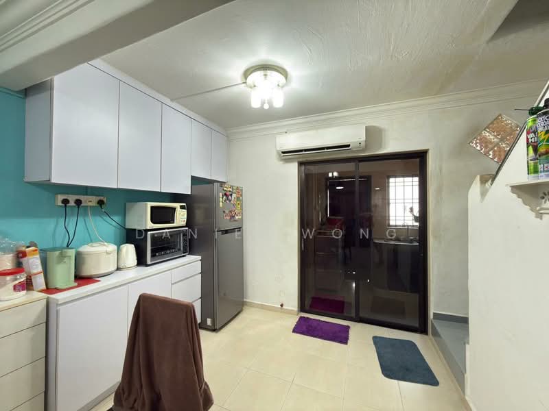 1-storey Terraced House for Sale in Taman Johor Jaya (Johor Bahru) - Daniel Wong - Kitchen - PropertyGuru.com.my