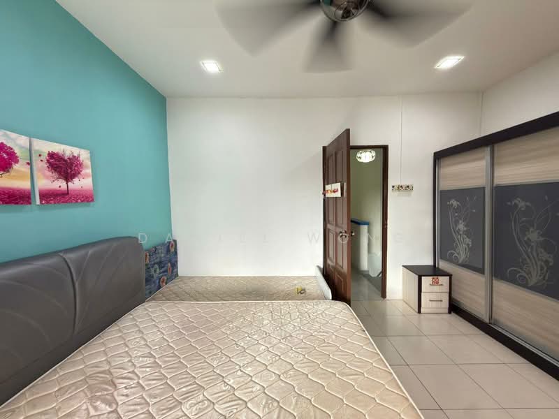 1-storey Terraced House for Sale in Taman Johor Jaya (Johor Bahru) - Daniel Wong - Bedroom - PropertyGuru.com.my