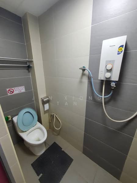Shop for Sale in Taman Munsyi Ibrahim (Johor Bahru) - Jun Xiong Tan - Bathroom - PropertyGuru.com.my