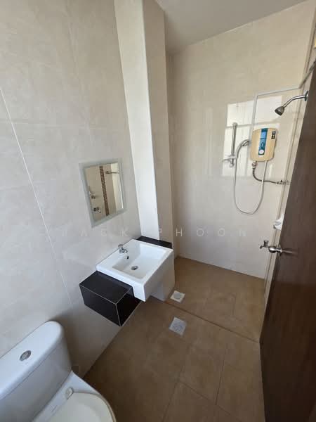 Semi-Detached House for Sale in Johor Bahru (Johor) - Jack Phoon - Bathroom - PropertyGuru.com.my