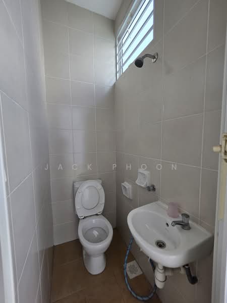 Semi-Detached House for Sale in Johor Bahru (Johor) - Jack Phoon - Bathroom - PropertyGuru.com.my