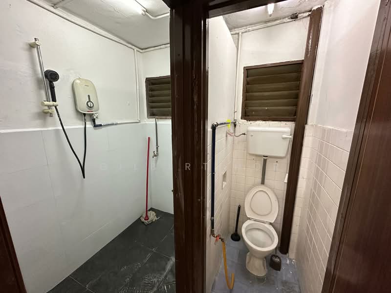 1-storey Terraced House for Rent in Taman Kepong (Kepong) - Gilbert Hor - Bathroom - PropertyGuru.com.my