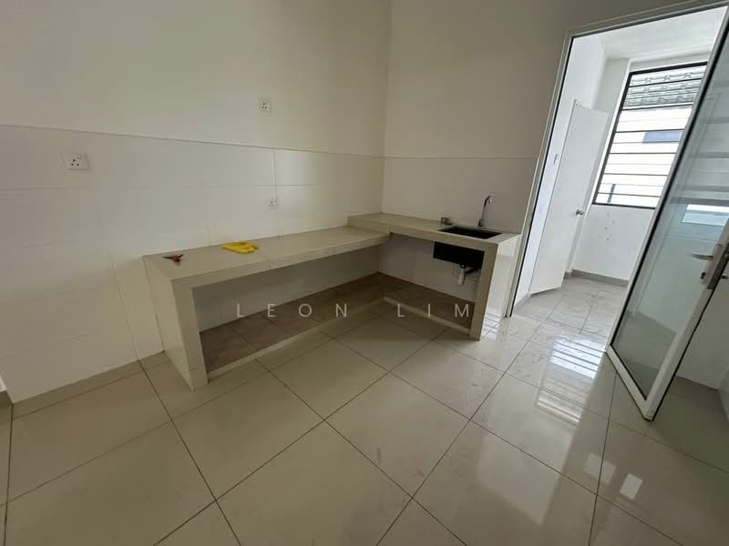 Aquamarine Phase 2C @ Taman Putra Prima untuk Untuk Dijual - RM 820,000, Mac 2026 - Kitchen - PropertyGuru.com.my