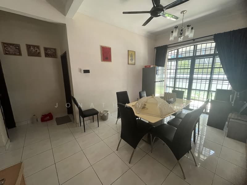 Semi-Detached House for Rent in Taman Gaya (Ulu Tiram) - Jonathan Kau - Dining Room - PropertyGuru.com.my