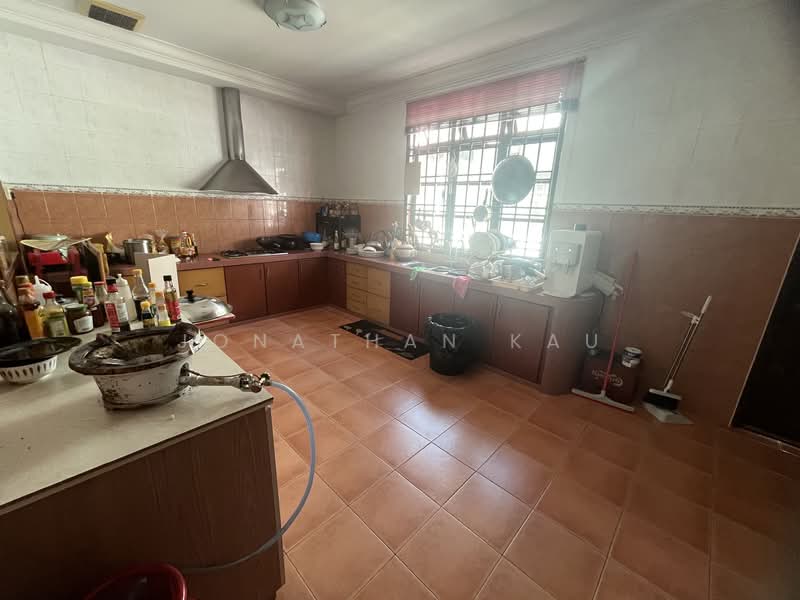 Semi-Detached House for Rent in Taman Gaya (Ulu Tiram) - Jonathan Kau - Kitchen - PropertyGuru.com.my
