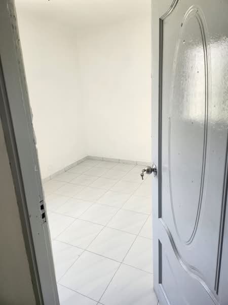 Flat Bandar Selesa Jaya @ Jalan Silat Gayong untuk Untuk Disewa - RM 650 /bulan, Mac 2026 - PropertyGuru.com.my