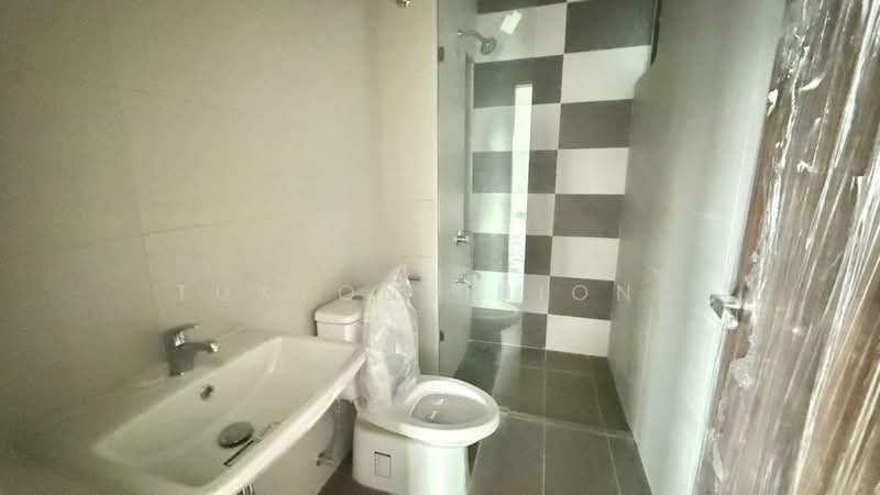 Cluster House for Sale in Johor Bahru (Johor) - Tuxton Phiong - Bathroom - PropertyGuru.com.my