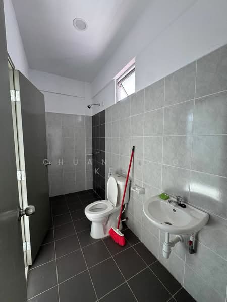 Cluster House for Sale in Bukit Kangkar (Johor) - Chuan Hong Kee - Bathroom - PropertyGuru.com.my