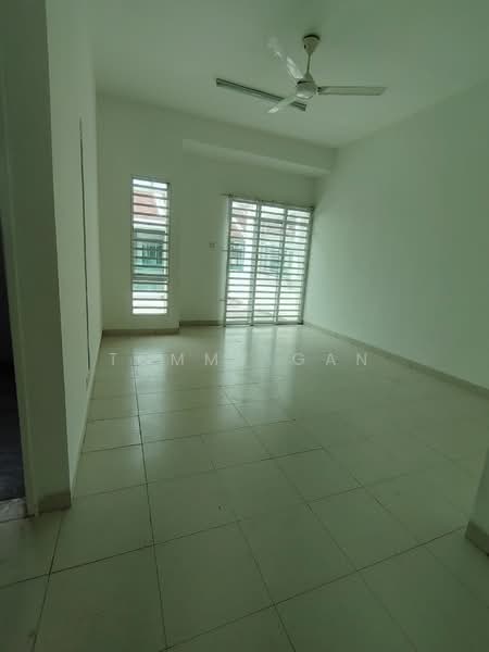 Royale Heights @ Taman Lembah Indah untuk Untuk Dijual - RM 570,000, Mac 2026 - Living Room - PropertyGuru.com.my